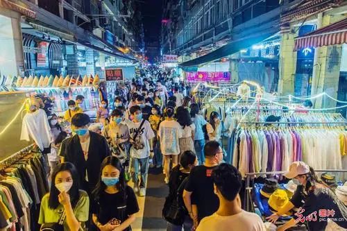 濟(jì)陽(yáng)西紅市“煙火”重燃 日用品百貨攤位火熱招商，共繪城市活力新畫卷